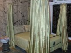 Mod. Ferro Battuto - Letto baldacchino