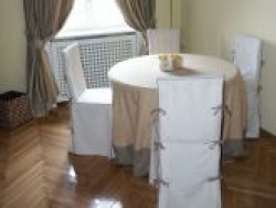 Sedie tavolo e tende